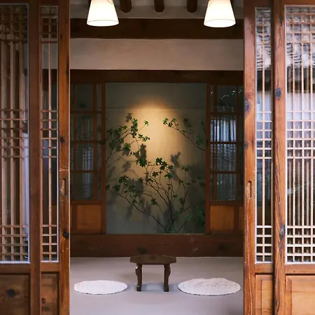 Unwadang Private Luxury Hanok House In Bukchon