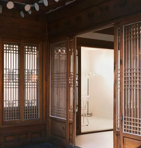 Unwadang Private Luxury Hanok House In Bukchon *