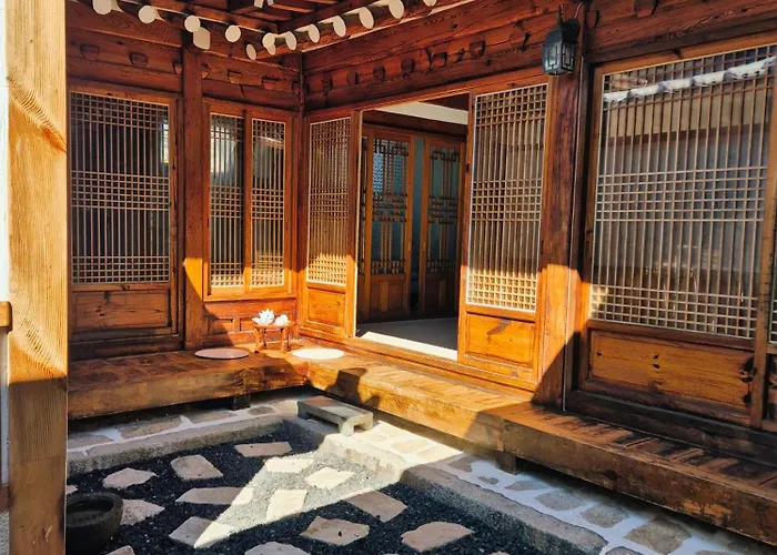 Unwadang Private Luxury Hanok House In Bukchon *